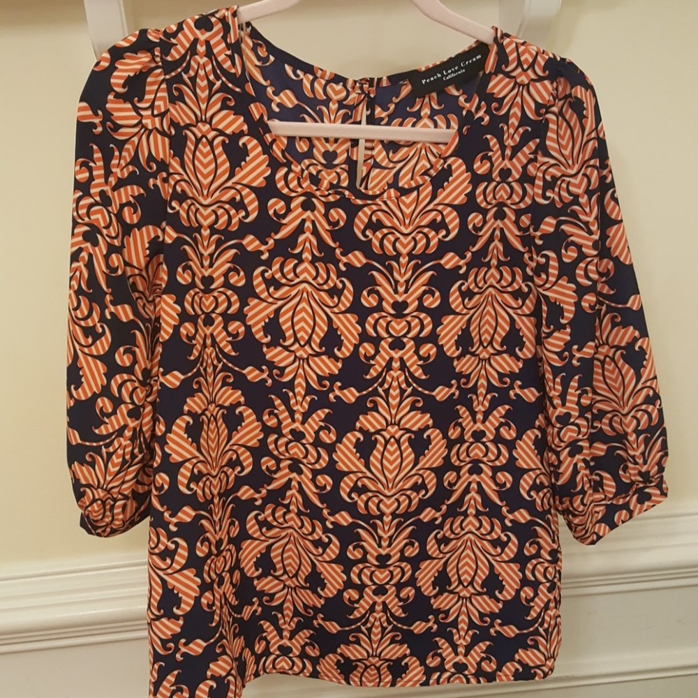 Peach Love Cream California Size Small Blouse Navy